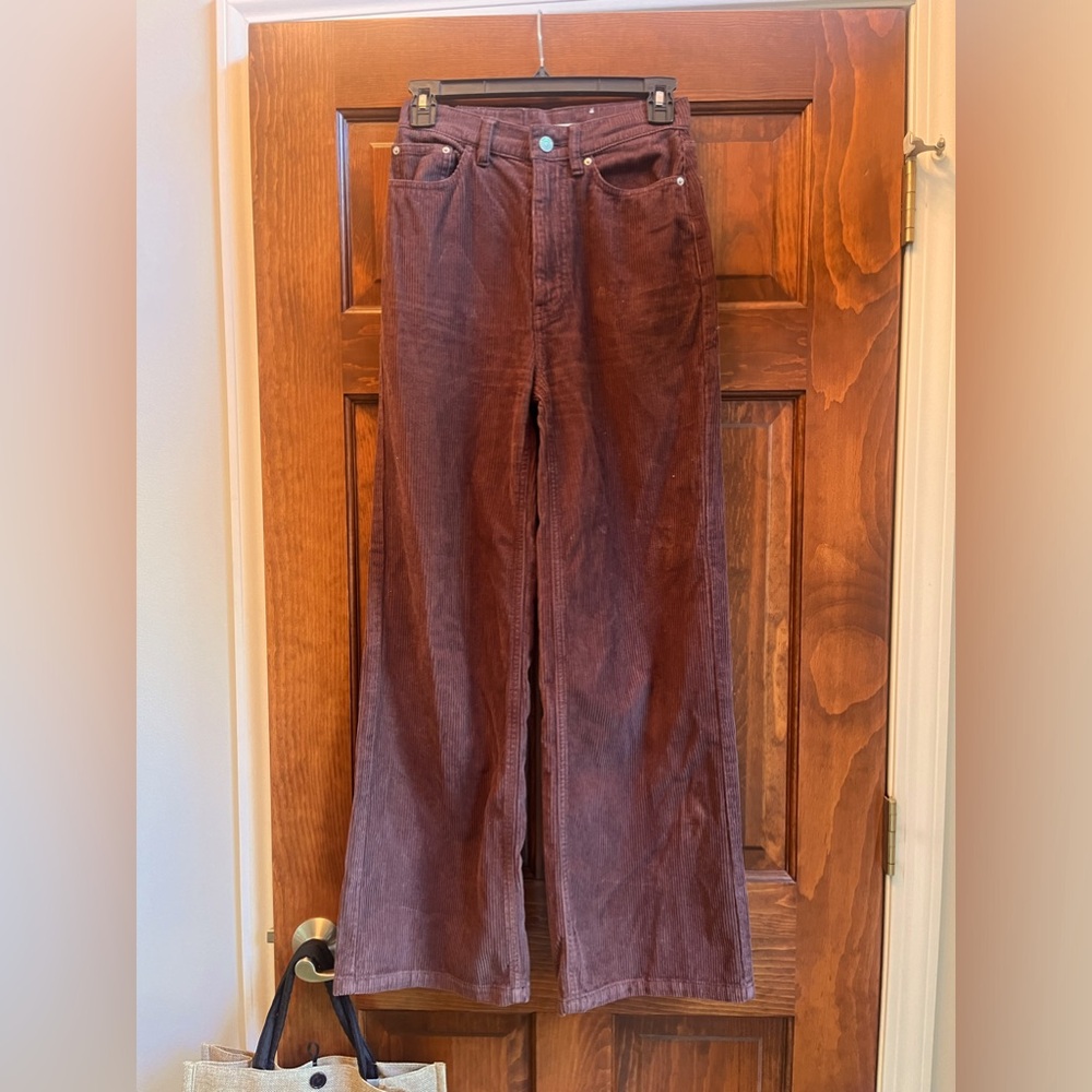Chocolate brown corduroy pants… Super cute on, nicely worn
